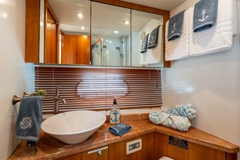 2008 SUNSEEKER MANHATTAN 70 31 