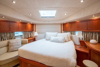 2008 SUNSEEKER MANHATTAN 70 34 