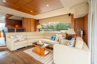 2008 SUNSEEKER MANHATTAN 70 44 