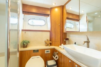 2008 SUNSEEKER MANHATTAN 70 47 