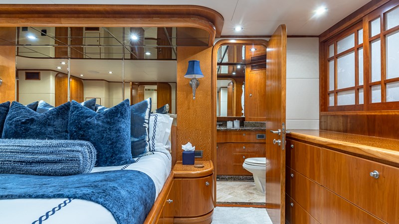 Master port head entrance 