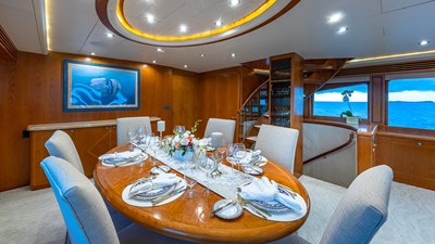 B HAPPY 6 Dining salon looking fwd 