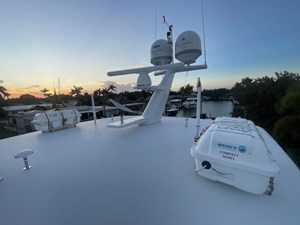 B HAPPY 59 Coach roof equipment 