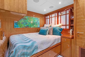 OSSUM DREAM 36 Stbd. Guest Berth Cabin  