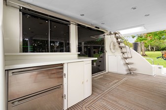 OSSUM DREAM 53 Aft Deck  