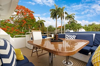 OSSUM DREAM 56 Boat Deck Dining  