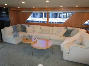 SHEPSL X 18 Salon Sofa to Port
