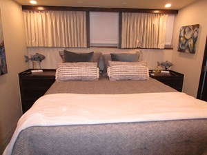 SHEPSL X 34 Portside VIP Looking Outboard