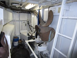 SHEPSL X 50 Lazarette to Port