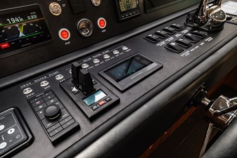 INDIGO  45 Helm Detail