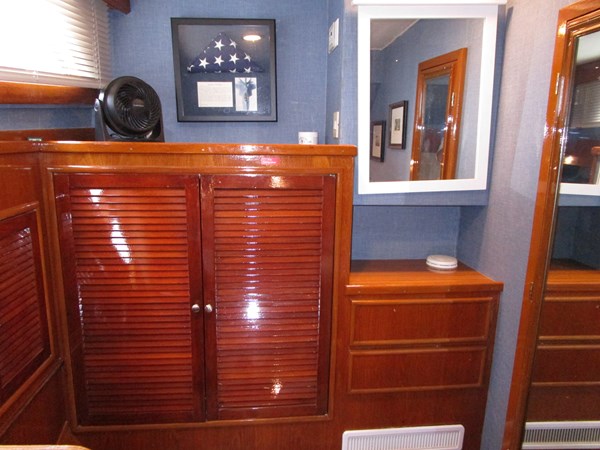 Twin Cabin Looking Forward 