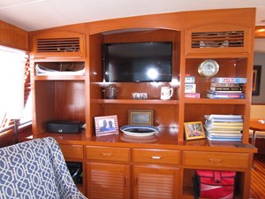 MY ALIBI  19 Salon Built In 