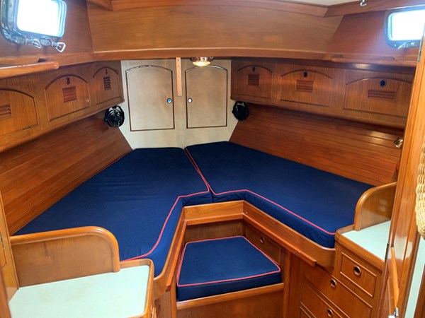 Little Harbor 44, Forward Cabin
