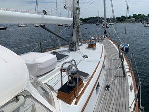REDSTART 6 Little Harbor 44, Mid Deck