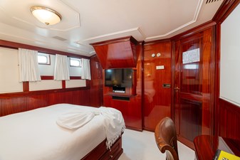 SEA LION 43 GS303394