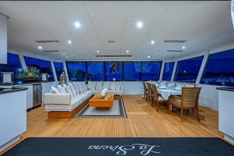 LA SIRENA 5 Enclosed Aft Deck