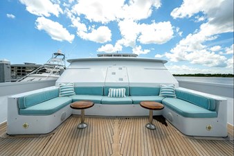 LA SIRENA 32 Forward Deck Settee