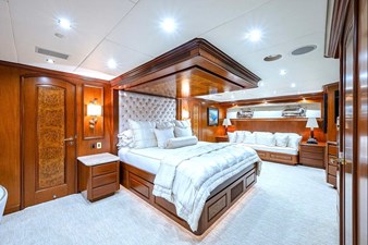 LA SIRENA 15 Master Stateroom