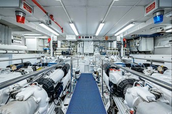 LA SIRENA 36 Engine Room