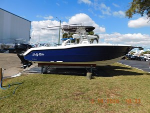 SALTY NOLE 0 Starboard hull side