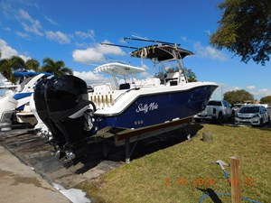 SALTY NOLE 1 Aft starboard hull side