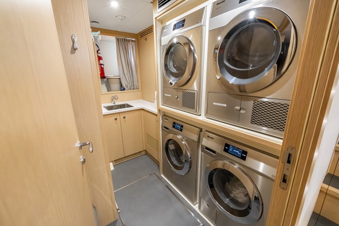 Custom Line 42m 2023_FUTURE_Patrick Hopkins_59