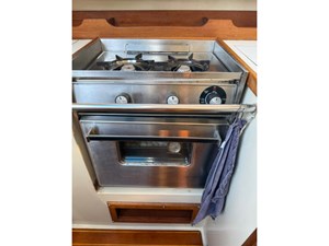 SABBATICAL 3 Galley stove