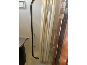 VALIANT 17 Shower