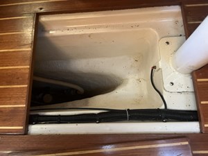 VALIANT 27 Bilge