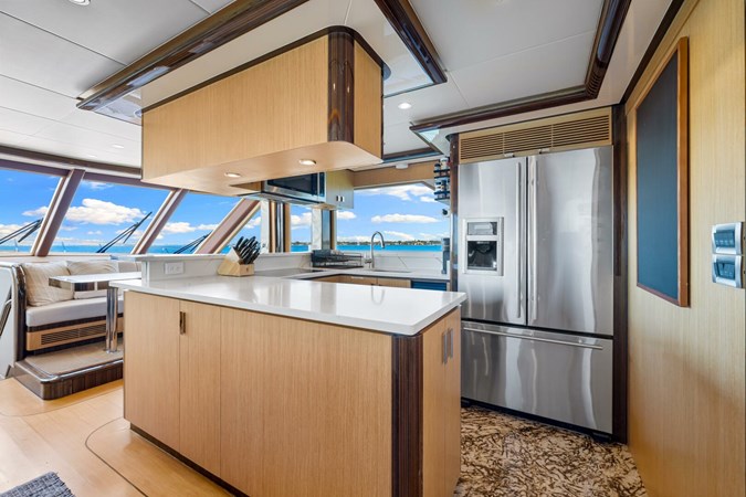 2010 Ocean Alexander 83 Motor Yacht 'Relentless' 