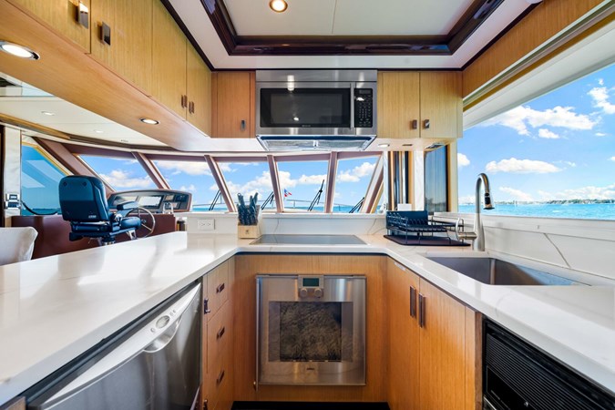 2010 Ocean Alexander 83 Motor Yacht 'Relentless' 