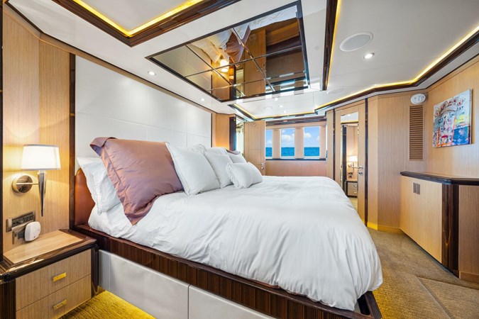 2010 Ocean Alexander 83 Motor Yacht 'Relentless' 