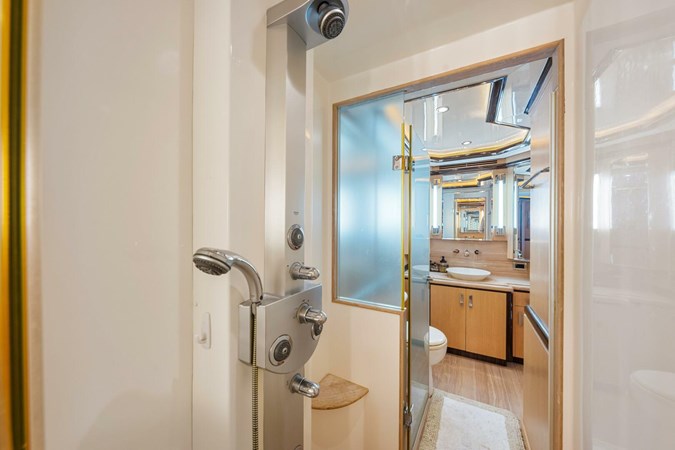 2010 Ocean Alexander 83 Motor Yacht 'Relentless' 