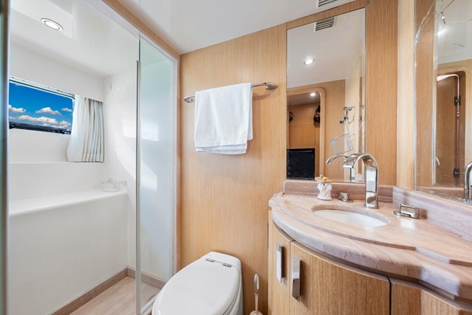 2010 Ocean Alexander 83 Motor Yacht 'Relentless' 