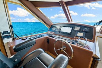 Relentless 3 2010 Ocean Alexander 83 Motor Yacht 'Relentless' Helm
