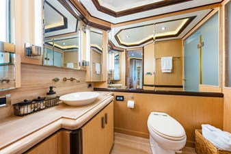 Relentless 32 2010 Ocean Alexander 83 Motor Yacht 'Relentless' 