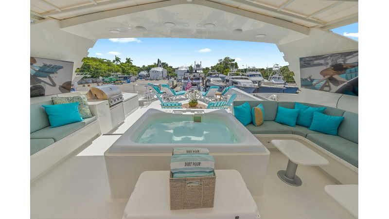 DIRT POOR - Yacht for sale