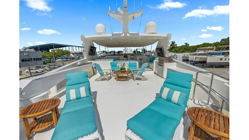 DIRT POOR - Yacht for sale