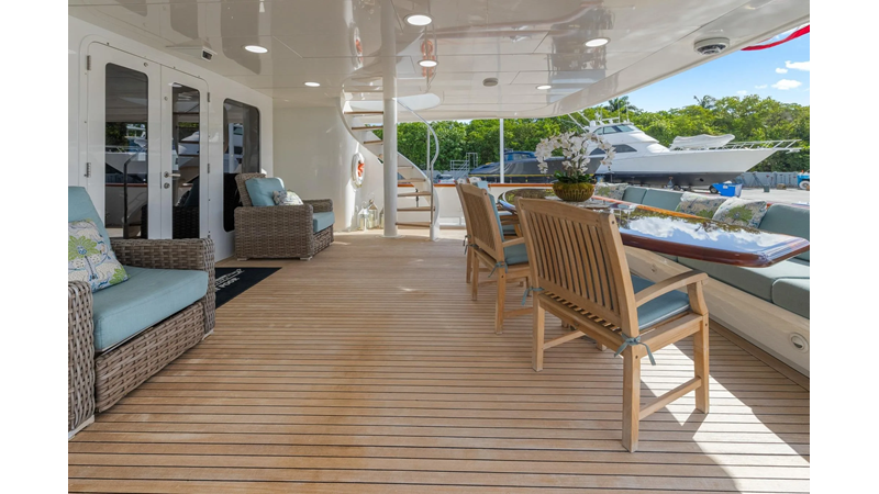 DIRT POOR - Yacht for sale