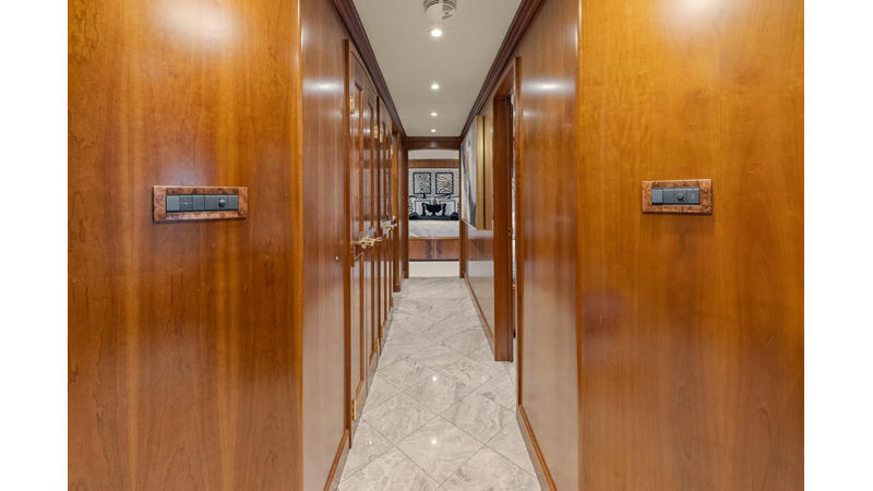 DIRT POOR - Yacht for sale