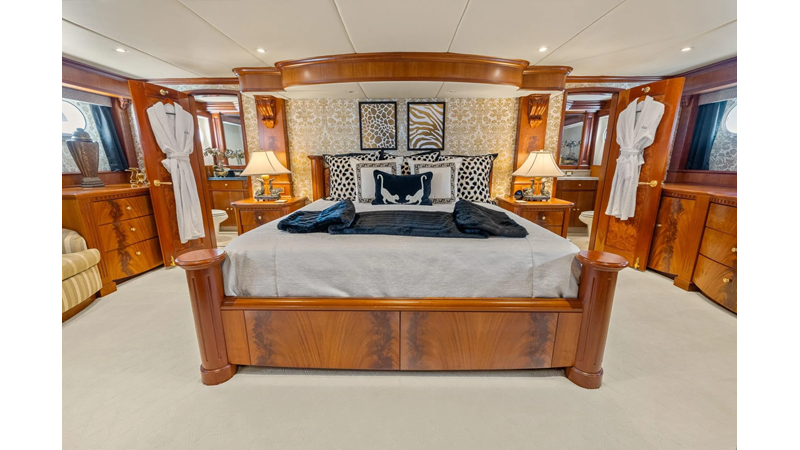 DIRT POOR - Yacht for sale