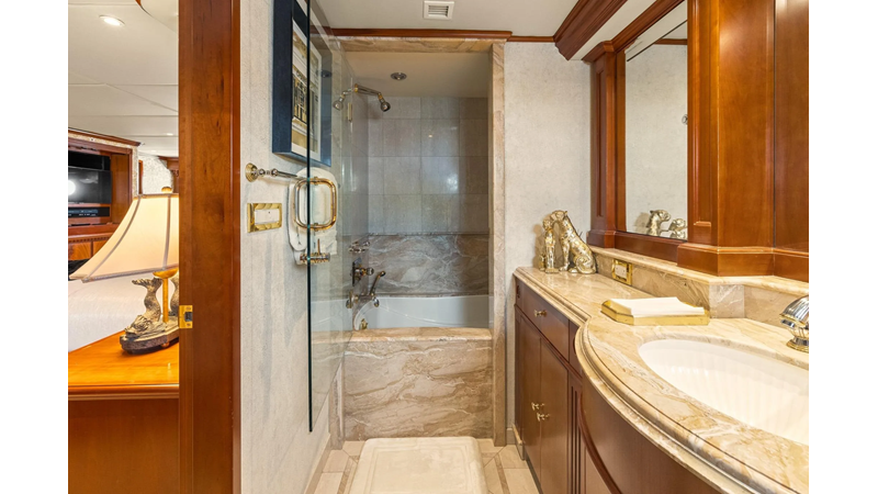 DIRT POOR - Yacht for sale