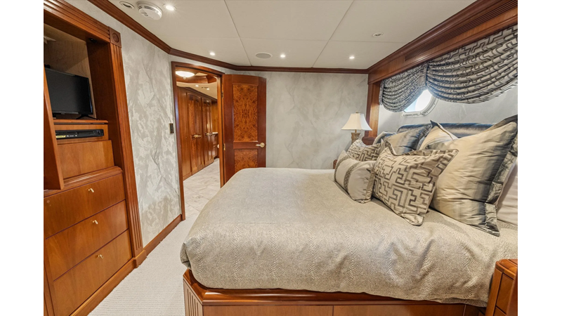 DIRT POOR - Yacht for sale