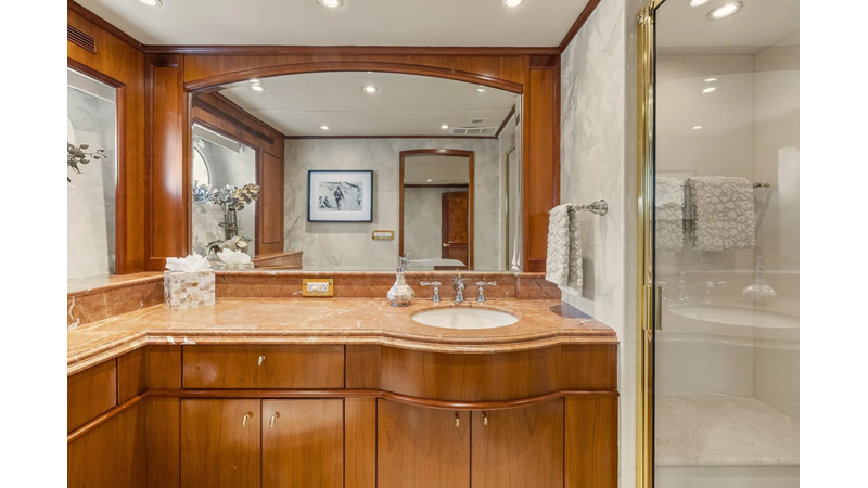 DIRT POOR - Yacht for sale