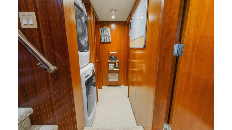 DIRT POOR - Yacht for sale