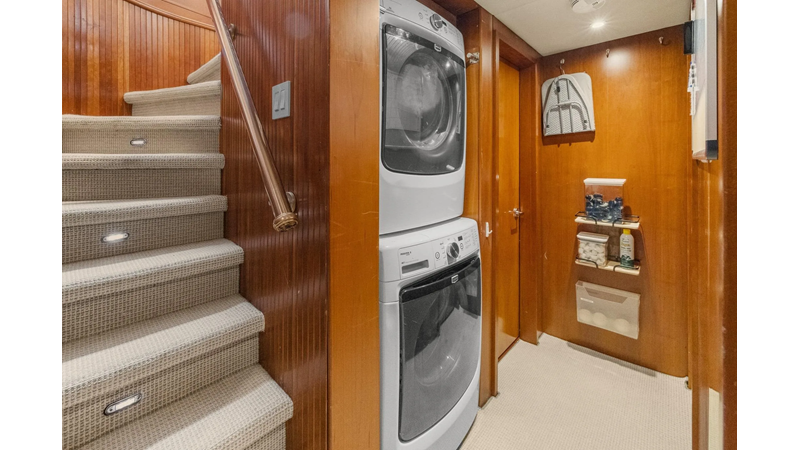 DIRT POOR - Yacht for sale