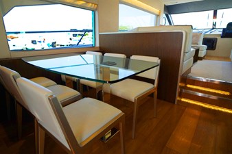Majesty 62 12 Main deck dining are