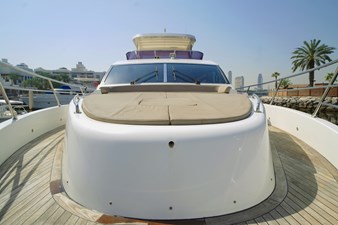 Majesty 62 4 Foredeck area