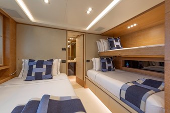 SUR LA MER 21 Twin Cabin