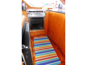 DUET 18 Galley